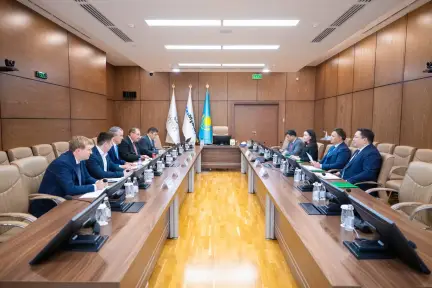 Главы КМГ и DeGolyer and MacNaughton обсудили тенденции на нефтегазовом рынке