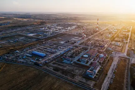 Работники крупного нефтеперерабатывающего завода КазМунайГаза поддержали проект новой Конституции 