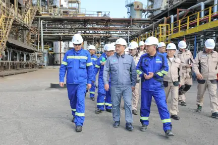 KMG's Head holds a meeting on the performance of oil refineries and petrochemical plants