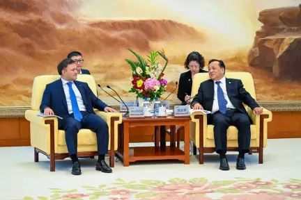 KMG and Sinopec Review Progress of Joint Projects