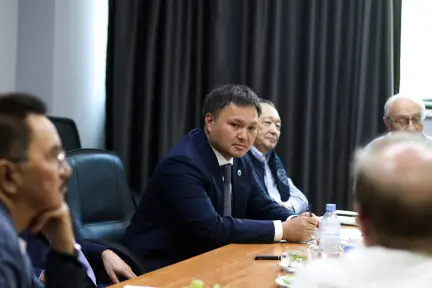 Руководство КМГ обсудило Программу геологоразведки с учёными-геологами
